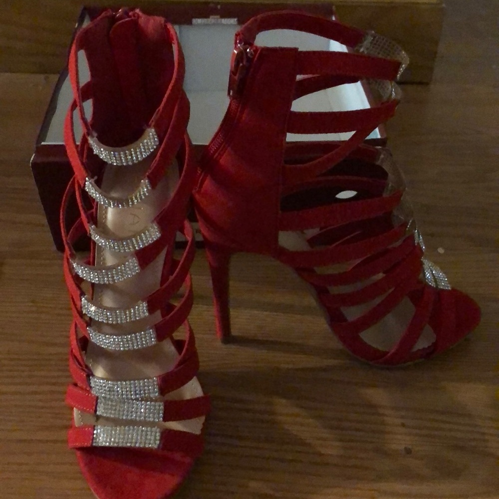 👠🔥🔥🔥(Pictures included)